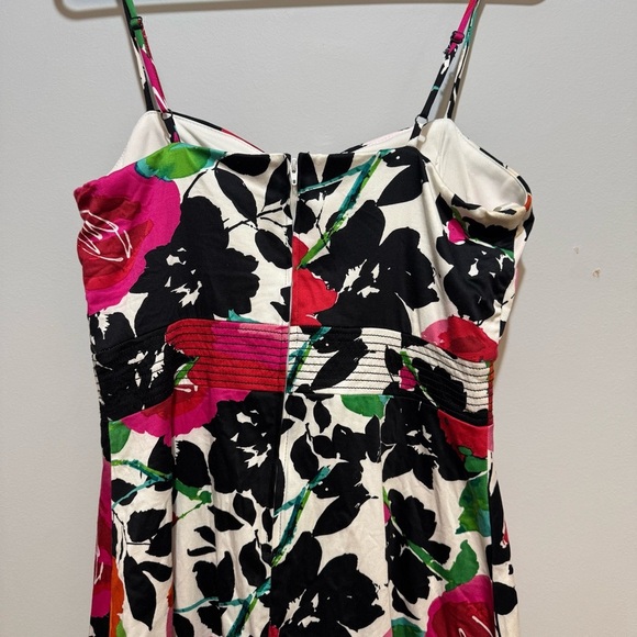 B. Smart Multicolor Floral Dress. Size 10 - Picture 4 of 14